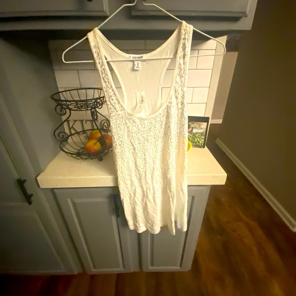women’s Old Navy tank top NWT